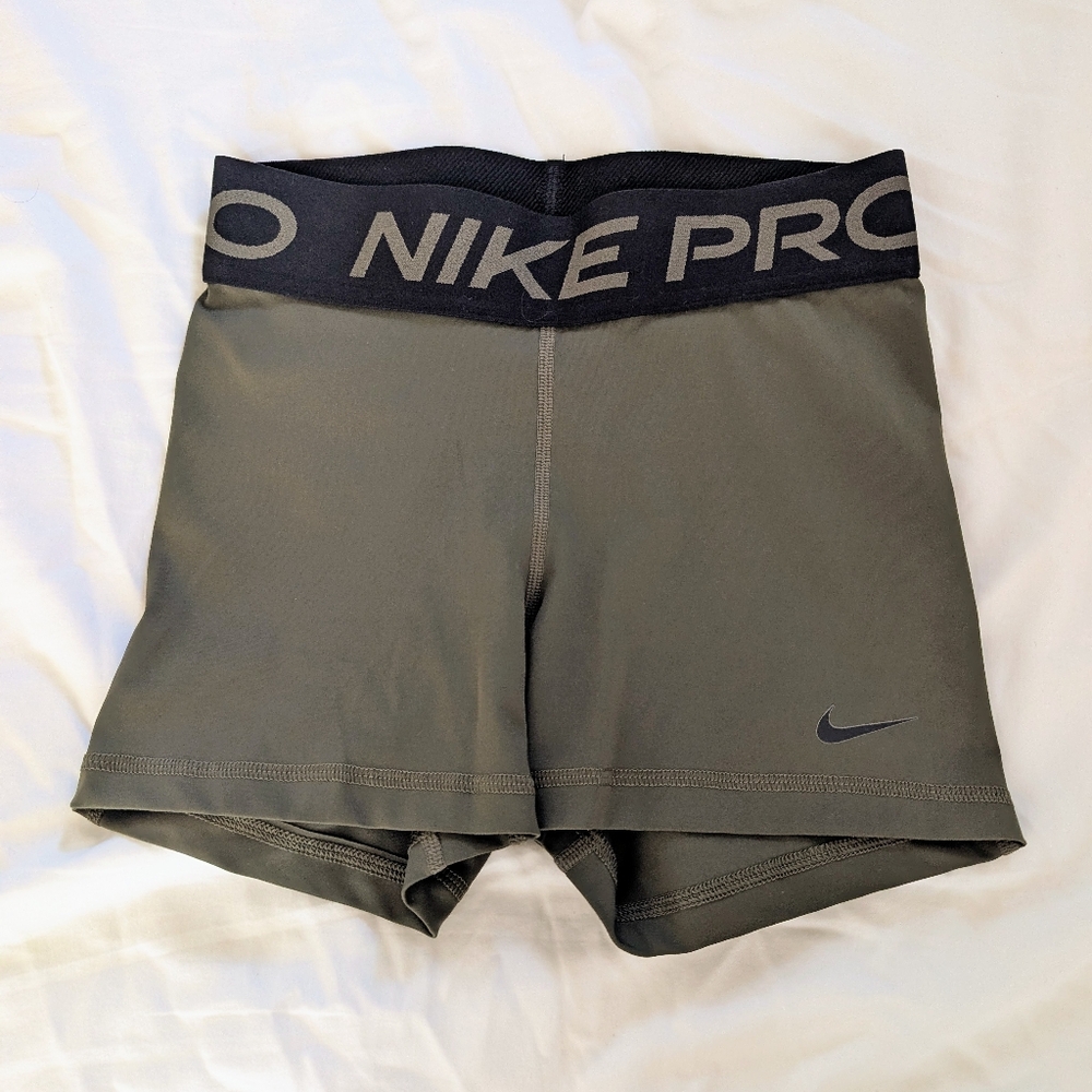{ Nike } 🫒 Pro Compression Shorts Olive Green